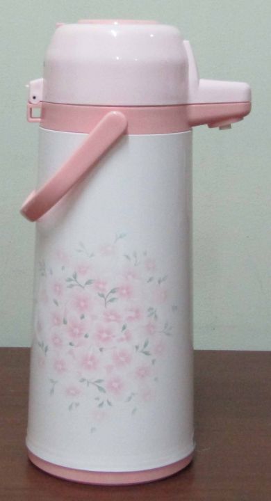 Lionstar%20AP1%20Flask%202.5%20Litre%20Hot%20and%20Cold%20Vacuum%20Bottle%20-%20Image%207