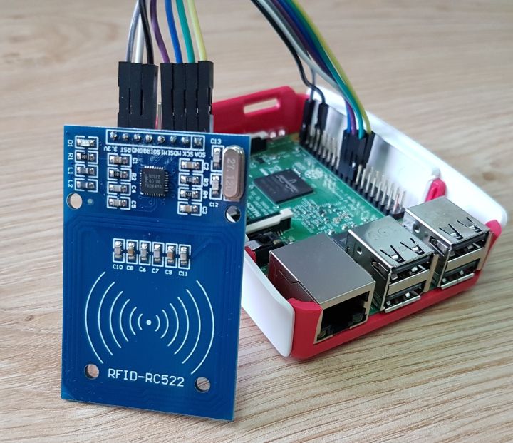 RC522%20RF-ID%20Reader%20Write%20Card%20Proximity%20Module%20For%20DIY%20Arduino%20Pi%20PC%20Security%20System%20-%20Image%202