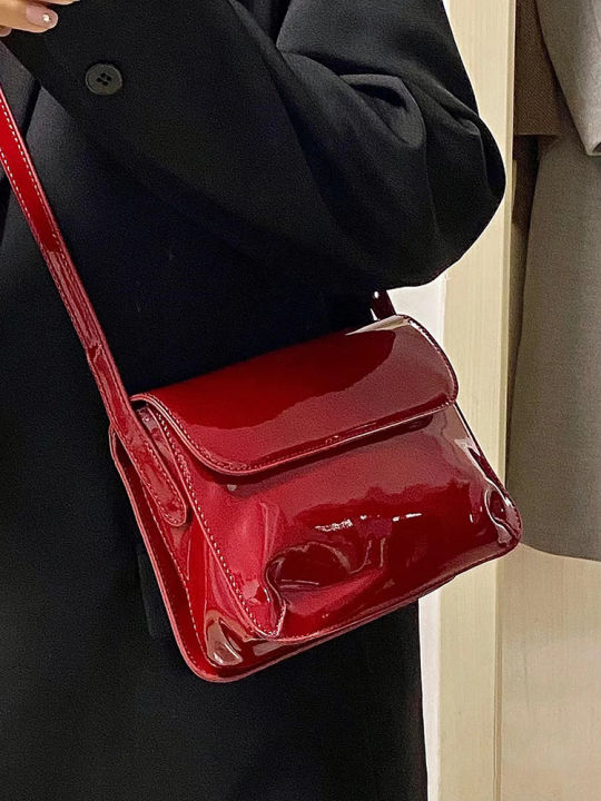 Vintage%20red%20patent%20leather%20small%20square%20bag%20armpit%20bag%202023%20new%20fashion%20versatile%20square%20handbag%20shoulder%20bag%20crossbody%20bag%20-%20Image%203
