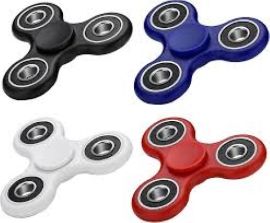 Fidette%20spinner%20stress%20redeucker%20toys-white%20and%20black%20-%20Great%20Value%20-%20Upscaled%20Quality%20-%20Image%202