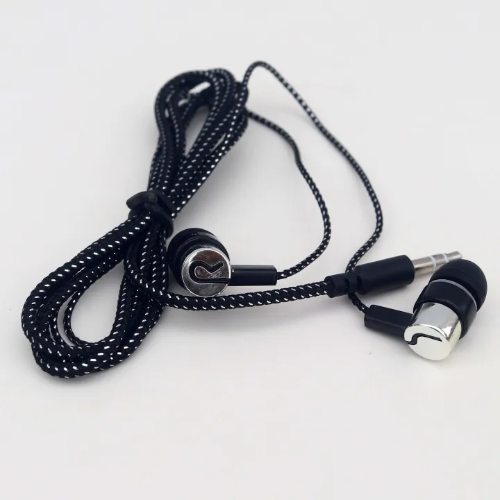 In-Ear%20Earphone-3.5mm%20Super%20Bass%20In-Ear%20Earphone%20Braided%20Wire%20Headset%20-Fashionable%20Wiring%20Cloth%20Cord%20Subwoofer%20Headphones%20In-Ear%20Braided%20Cord%20Wired%20Earplugs%20-%20Image%204