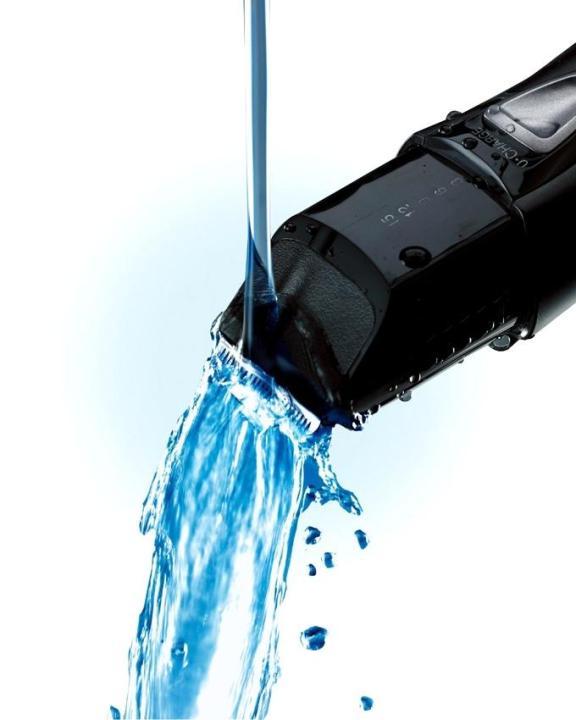 ER-GY10K%20(6-In-1)%20Face%20&%20Body%20Grooming%20Kit%20-%20Black%20-%20Image%203