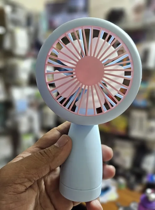 HQ66%20Mini%20Fan%20With%20Light%20Rechargeable%20-%20Image%205