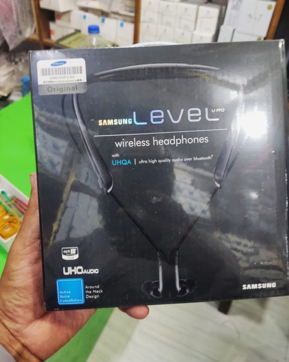 Samsung%20Level%20U%20Pro%20Black%20In-Ear%20Headsets%20-%20Image%206