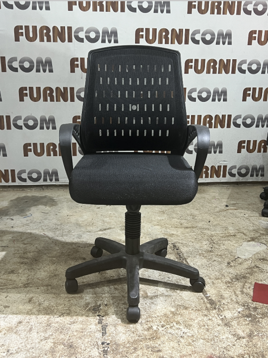 Furnicom%20Mesh%20chair/%20Executive%20chair/%20Desk%20Chair/%20Ergonomic%20chair/%20office%20chair/%20Home%20office%20chair%20-%20Image%204