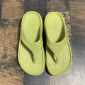 Marathon Running Sports Slippers Men's Non-Slip Drooping Shock-Absorbing Soft Bottom and Wear Resistance Beach Outdoor Flip Flops. 