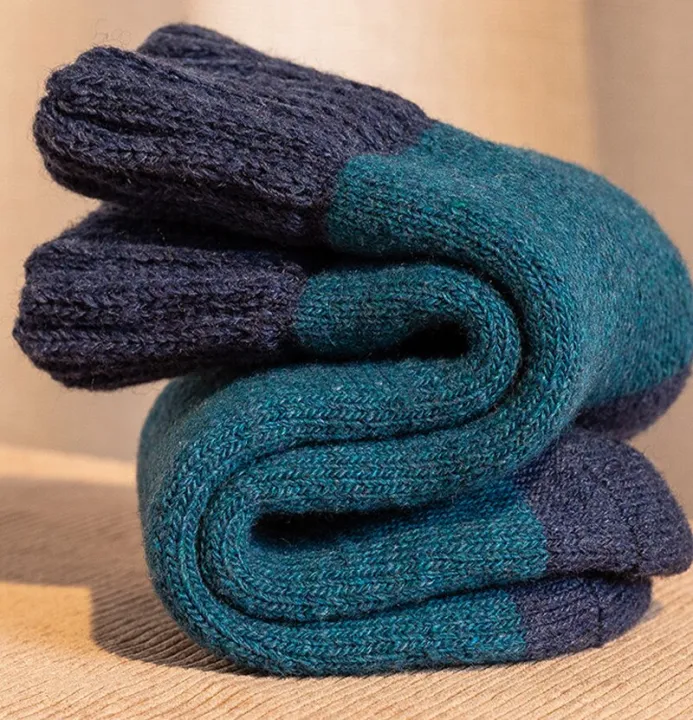 Men%20Thick%20Merino%20Wool%20Socks%20Warm%20Winter%20Socks%20Retro%20Style%20Soft%20Super%20Thick%20Terry%20Hiking%20Boot%20Socks%20-%20Image%208