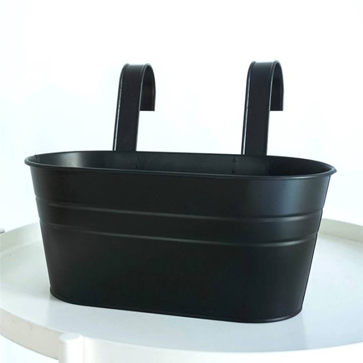 Hanging%20Flower%20Pots,%20Metal%20Iron%20Wall%20Flower%20Pots%20for%20Railing%20Balcony%20Garden%20Home%20Decoration%20Easy%20to%20Use%20(Black)3pcs%20-%20Image%204