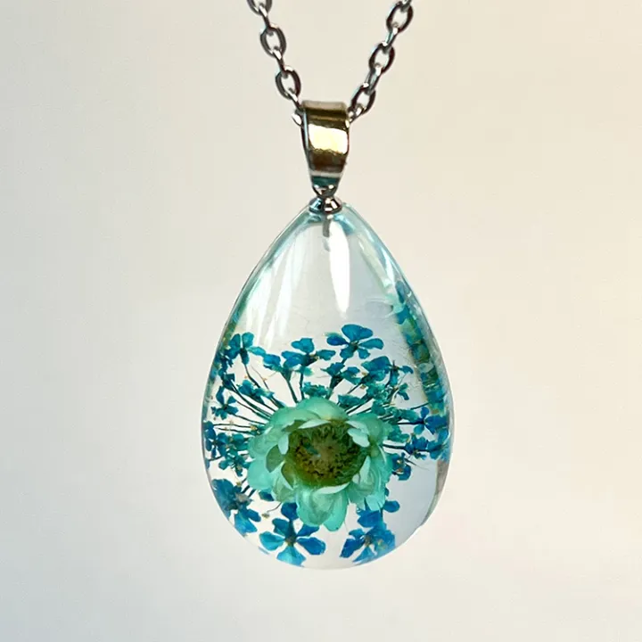 IVR%20Real%20Dried%20Flower%20Necklace%20Resin%20Jewelry%20With%20Yongsheng%20Flower%20In%20Resin%20Necklace%20Dried%20Flower%20For%20Women%20-%20Image%206