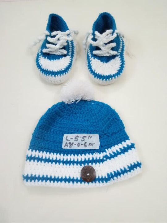 woolen cap and shoes for baby