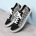 Spring New Harajuku Black-White Checkerboard Plaid Low-Top Canvas Shoes for Men and Women Korean Fashion Shoes Skateboard Shoes.