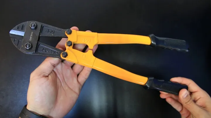 TOLSEN%2010060%2014"%20Bolt%20Cutter%20(%2014inch%20350mm%20)%20Industrial%20Series%20Rubber%20Grips%20Heavy%20Duty%20Bolt%20Chain%20Lock%20Wire%20Cutter%20Cutting%20Tool%20-%20Image%204