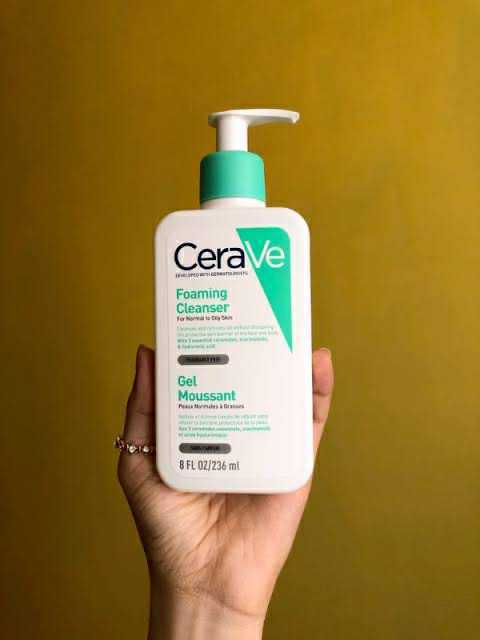 CeraVe%20Foaming%20Cleanser%20for%20Normal%20to%20Oily%20Skin%20with%20Niacinamide%20and%203%20Essential%20Ceramides%20236ml%20-%20Image%206
