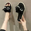 Internet celebrity slippers women's summer wear ins style super hot 2023 new fashion flat bottom anti-slip soft bottom maternity sandals. 