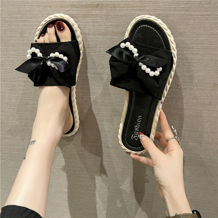 Internet%20celebrity%20slippers%20women's%20summer%20wear%20ins%20style%20super%20hot%202023%20new%20fashion%20flat%20bottom%20anti-slip%20soft%20bottom%20maternity%20sandals%20-%20Image%207