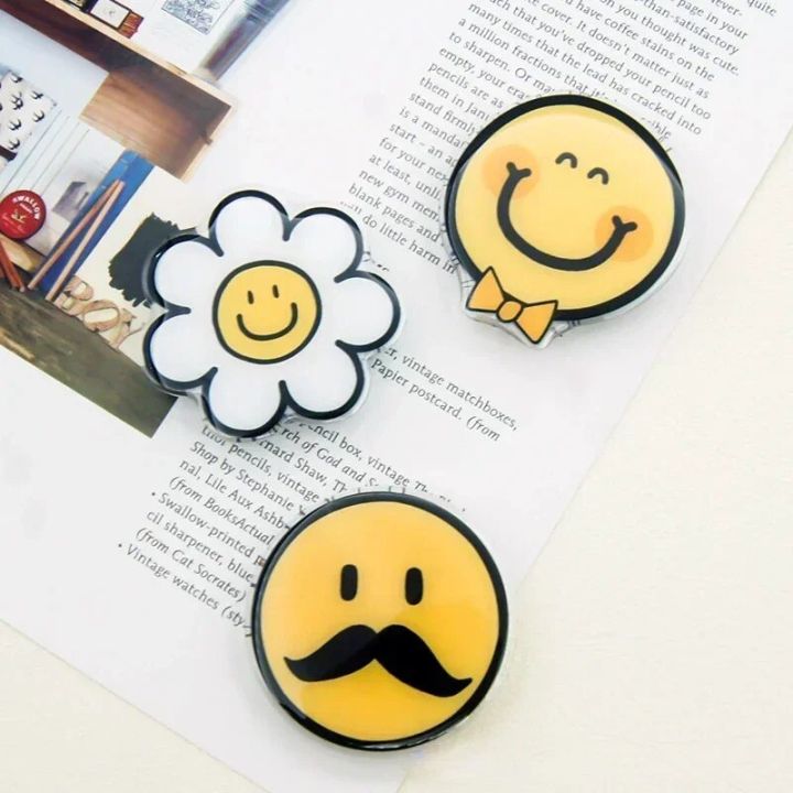 Korean%20Cute%20Clear%20Acrylic%20Grip%20Tok%20Phone%20Holder%20Facial%20Mask%20Flower%20Heart%20Smartphone%20Ring%20Griptok%20Universal%20Cartoon%20Pocket%20Socket%20-%20Image%202