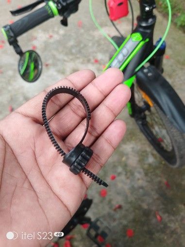 2pcs%20Depar%20Horn%20Strap%20Clamp%20For%20Bicycle%20Dipper%20light%20Zip%20Tie%20/%20Holder/%20Dipper%20Light%20Badhar%20Belt%20-%20Image%204