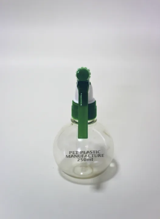 Trigger%20Sprayer%20Bottle%20250ml%20%E2%80%93Leak-Proof%20Spray%20Bottle%20for%20Garden,%20Cosmetic%20&%20Cleaning%20Use%20-%20Image%204