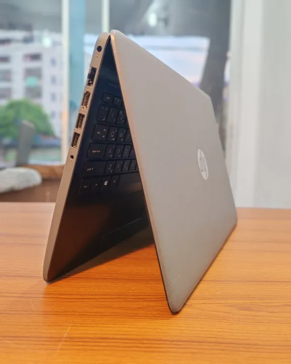 HP%20Laptop%2015-da2xXX%20-%20Image%207