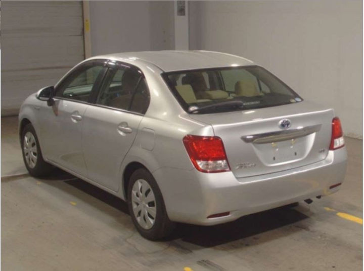 Toyota Axio 2014 Silver ( Hybrid)