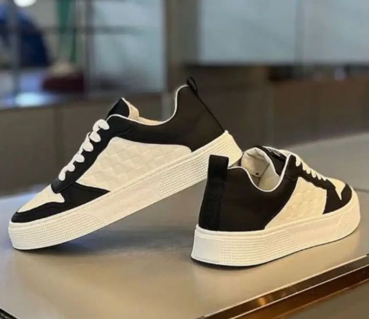 Multicolour%20-Hot%20Collection%20Stylish%20and%20Fashionable%20Winter%20and%20Summer%20Exclusive%20Sneakers%20Converse%20Shoes%20for%20Men%20White%20&%20Black%20or%20Green%20-%20Image%202