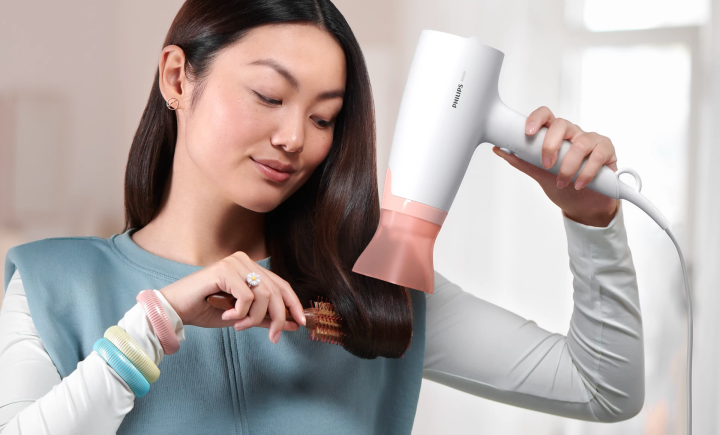 Philips%203000%20Series%20Hair%20Dryer%20BHD300%20%E2%80%93%20ThermoProtect%201600W%20-%20Image%206
