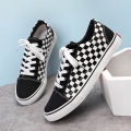 Spring New Harajuku Black-White Checkerboard Plaid Low-Top Canvas Shoes for Men and Women Korean Fashion Shoes Skateboard Shoes.