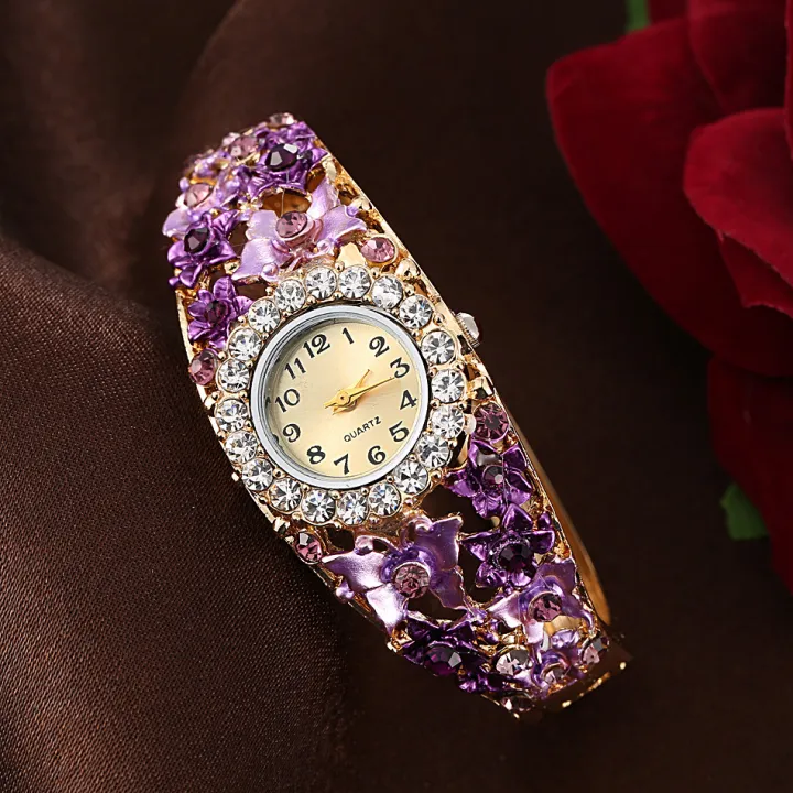 Fopul%20Mall%20Casual%20and%20stylish%20Women's%20Flower%20Bracelet%20Watch%20with%20Diamond-encrusted%20Design%20and%20Stainless%20Steel%20Strap%20-%20Image%202