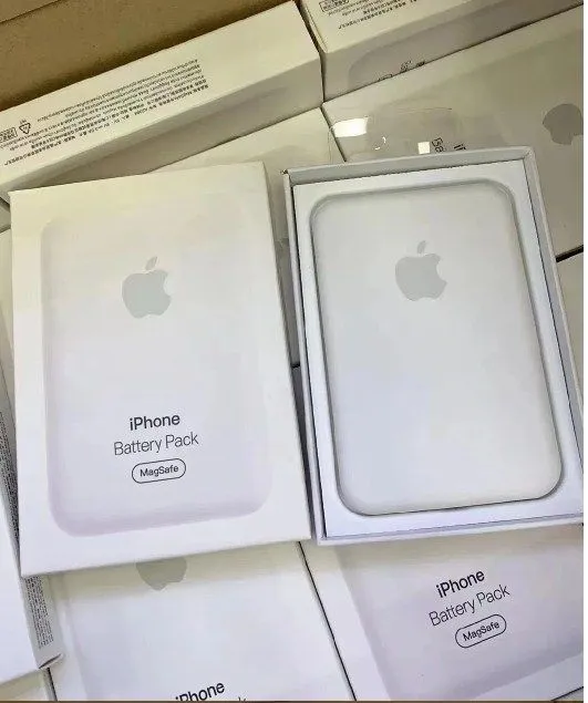 MagSafe%20Battery%20Pack%20Power%20Bank%20Wireless%20magnetic%20Charger%20For%20IPhone%2016%20Pro%20Max,%20IPhone%2015%20Pro%20Max,%20IPhone%2014%20Pro%20Max,%20IPhone%2013%20Pro%20Max,%20iPhone%2013%20Pro,%20iPhone%2013,%20iPhone%2013%20mini,%20IPhone%2012,%20iPhone%2012%20mini,%20iPhone%2012%20Pro,%20iPhone%2012%20Pro%20Max,%20AirPods%20Pro%20-%20Image%204