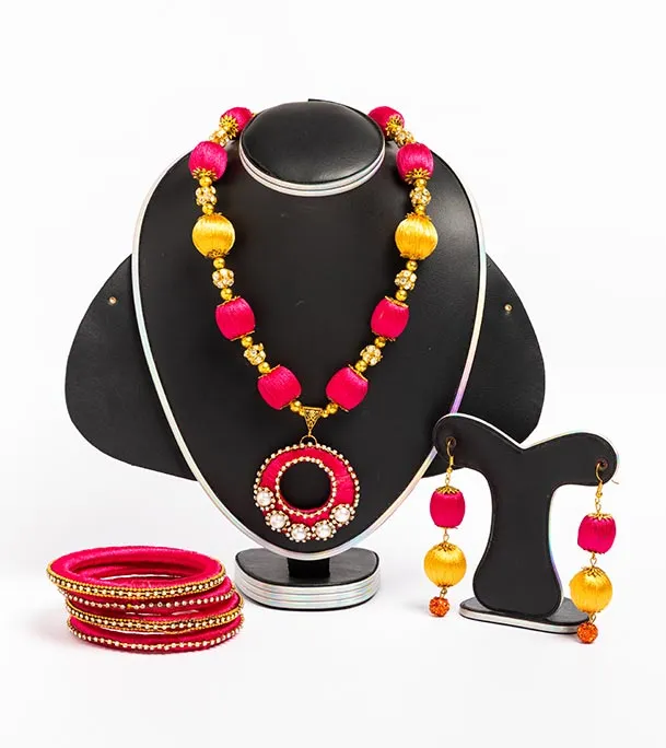 Magenta Color Silk Sutar Jewellery Set
