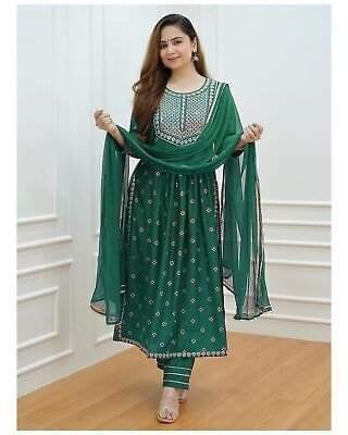 Rawon%20Cotton%20Sophistication%20-%20New%20Exclusive%20Designed%20High-Quality%20Rawon%20Cotton%20Computer%20Work%20Nayra%20Kat%20Readymade%203-Piece%20Set%20for%20Women%20-%20Image%202