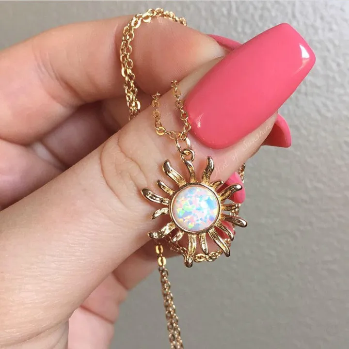 Trendy%20Crystal%20Beautiful%20Simple%20Sunflower%20Pendant%20Chain%20Choker%20Necklace%20for%20Girls%20-%20Necklace%20for%20Women/%20Necklace%20for%20Girls%20Simple%20Fashion%20-%20Image%205