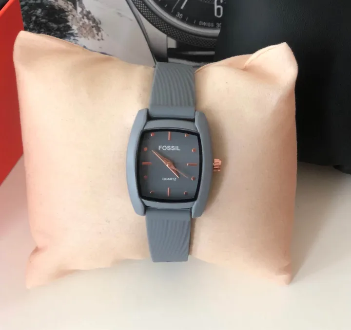 FASHIONABLE%20W%C3%80TCH%20Casual%20analog%20for%20womens%20-%20Image%203