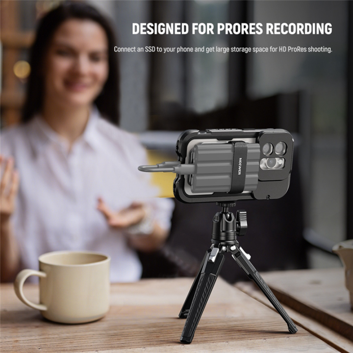 Versatile%20Magnetic%20SSD%20Mount%20with%20Touch%20Fasteners%20for%2016,%2015%20Pro/Pro%20Max,%20,%20,%20-%20Image%203