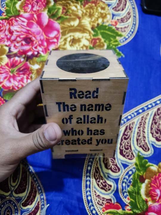 wooden pen holder with paper Waight