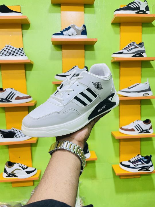 Sleek%20&%20Sporty%20Men%E2%80%99s%20Sneakers%20%E2%80%93%20Winter%20and%20Summer%20Editions%20-%20Image%203