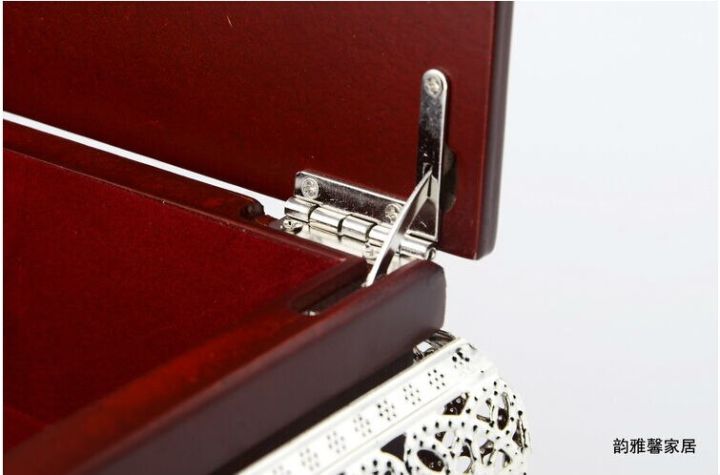classical%20luxury%20European-style%20classical%20luxury%20high-end%20tissue%20box%20gold-plated%20pumping%20tray%20gift%20tissue%20holder%20-%20Image%206