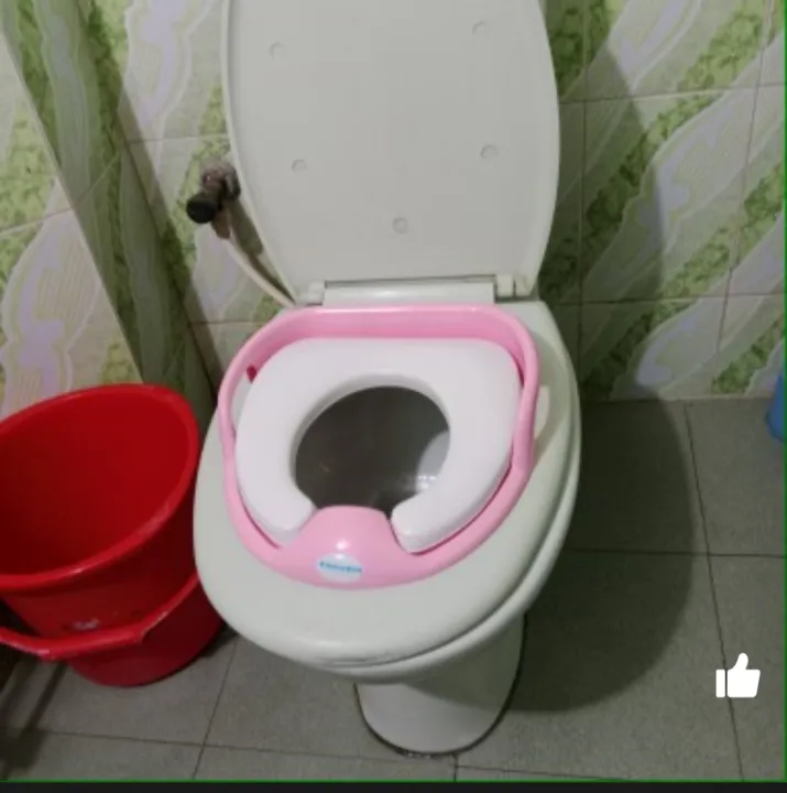 Baby%20Toilet%20Seat%20Safe%20Soft%20Training%20Seat%20Potty%20Sitting%20Ring%20with%20Handles%20Bathroom%20Trainer%20Closestool%20Cover%20-%20Image%202