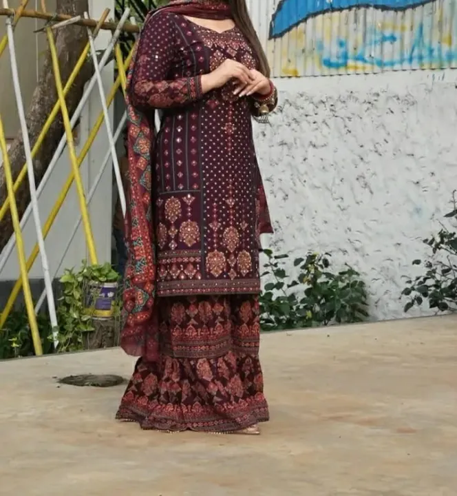 Elegant%20Linen%20Floral%20Shalwar%20Kameez%20Set%20with%20Dupatta%20-%20Women%20Traditional%20Wear%20-%20Image%205