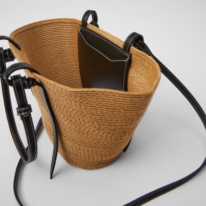 Large%20Capacity%20Beach%20Shopping%20Bags%20Luxury%20Designer%20Rattan%20Woven%20Shoulder%20Bag%20Women%20Handmade%20Straw%20Handbags%20Summer%20Travel%20Bag%20-%20Image%205