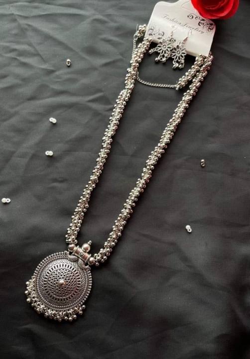 Antique%20Design%20Oxidised%20Silver%20Necklace%20With%20Earrings%20-%20Necklace%20For%20Girls%20-%20Image%204