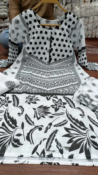 Black%20&%20White%20Full%20Body%20Skin%20Printed%20Fashionable%20Three%20piece%20-%20Image%202