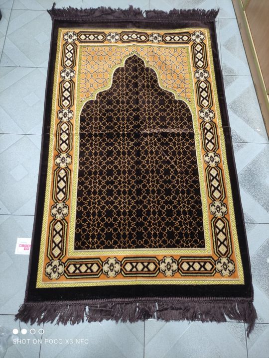 Luxurious%20Prayer%20Mat-%20Made%20in%20Turkey%20-%20Image%203