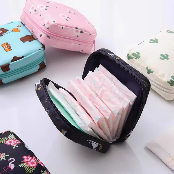 Cute%20Cartoon%20Sanitary%20Napkin%20Storage%20Bag%20for%20Girls%20%7C%20Large%20Capacity%20Waterproof%20Feminine%20Hygiene%20Organizer%20%7C%20Portable%20Travel%20Pouch%20for%20Sanitary%20Pads,%20Wipes,%20Medicines%20&%20Toiletries%20-%20Image%204