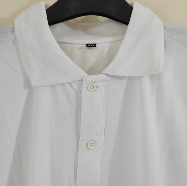 White%20Polo%20Shirt%20-%20Polo%20Collar%20Neck%20Sports%20-%20Causal%20Cotton%20T-Shirt%20for%20Men%20and%20Boys%20-%20Image%204