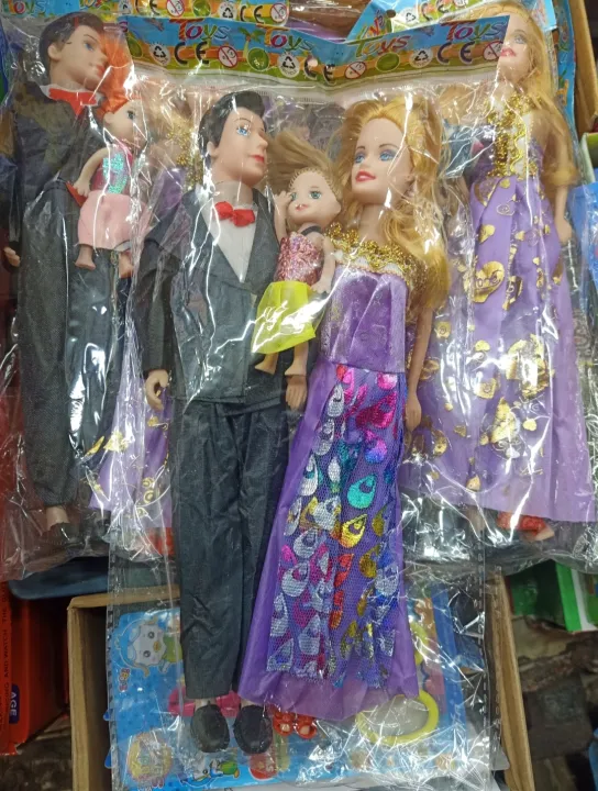 Family%20Doll%20Set/Barbie%20Doll%20Set/Putul%20Set/Couple%20Barbie%20Doll%20Set/Mom%20Dad%20Baby%20Doll%20Set/3-Pcs%20Doll%20Set%20-%20Doll%20-%20Image%204