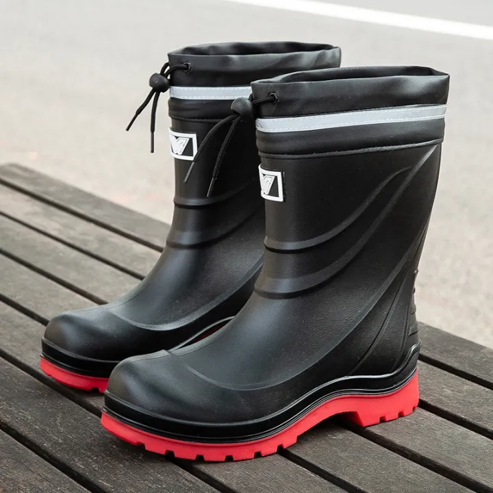 Cross-border%20new%20men's%20rain%20boots,%20waterproof%20shoes,%20non-slip%20rain%20boots,%20medium%20cut%20rain%20boots,%20fashion%20Korean%20version%20of%20Internet%20celebrity%20casual%20slip-on%20rubber%20shoes%20-%20Image%206