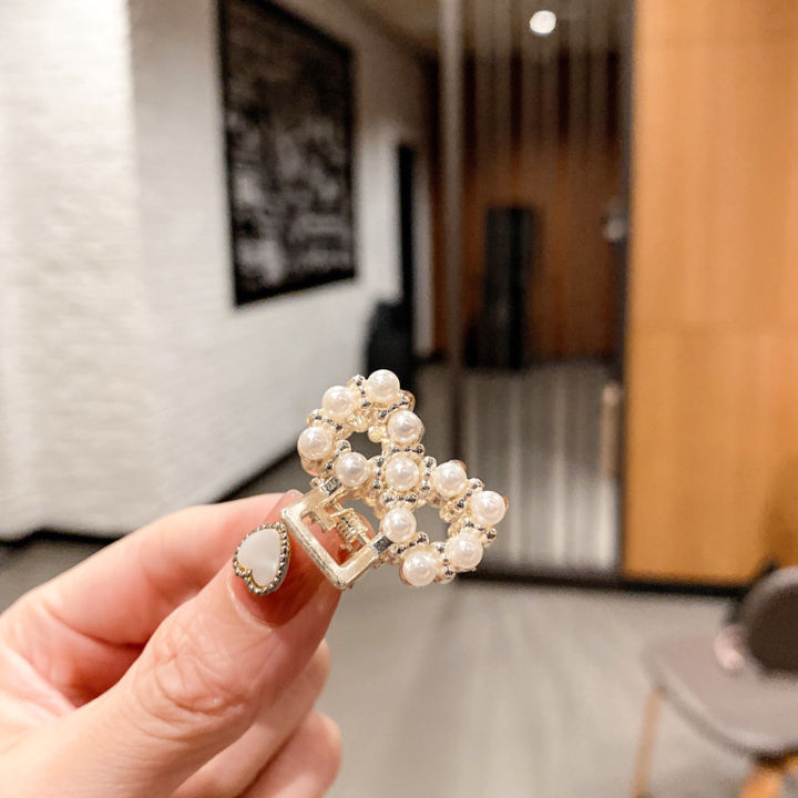 Korean%20tassel%20hairpin,%20pearl%20pendant,%20shark%20clip%20on%20the%20back%20of%20the%20head,%20internet%20celebrity%20fishtail%20hairpin,%20mesh%20bow%20tie%20clip%20for%20women%20-%20Image%206
