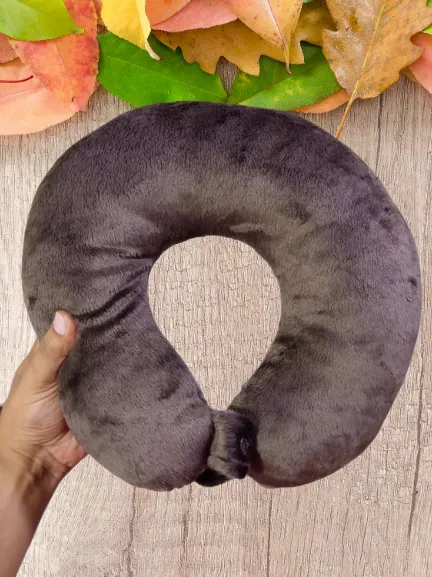 Premium%20Neck%20Pillow%20For%20Travel%20-%2012%20X14%20-%20Image%205