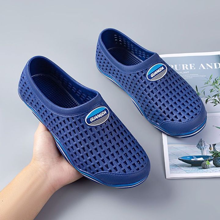 Hole Shoes Men's Summer Platform Beach Shoes Breathable Closed Toe Sandals Plastic Net Lovers Shoes Non-Slip Cover Closed-Toe Slippers